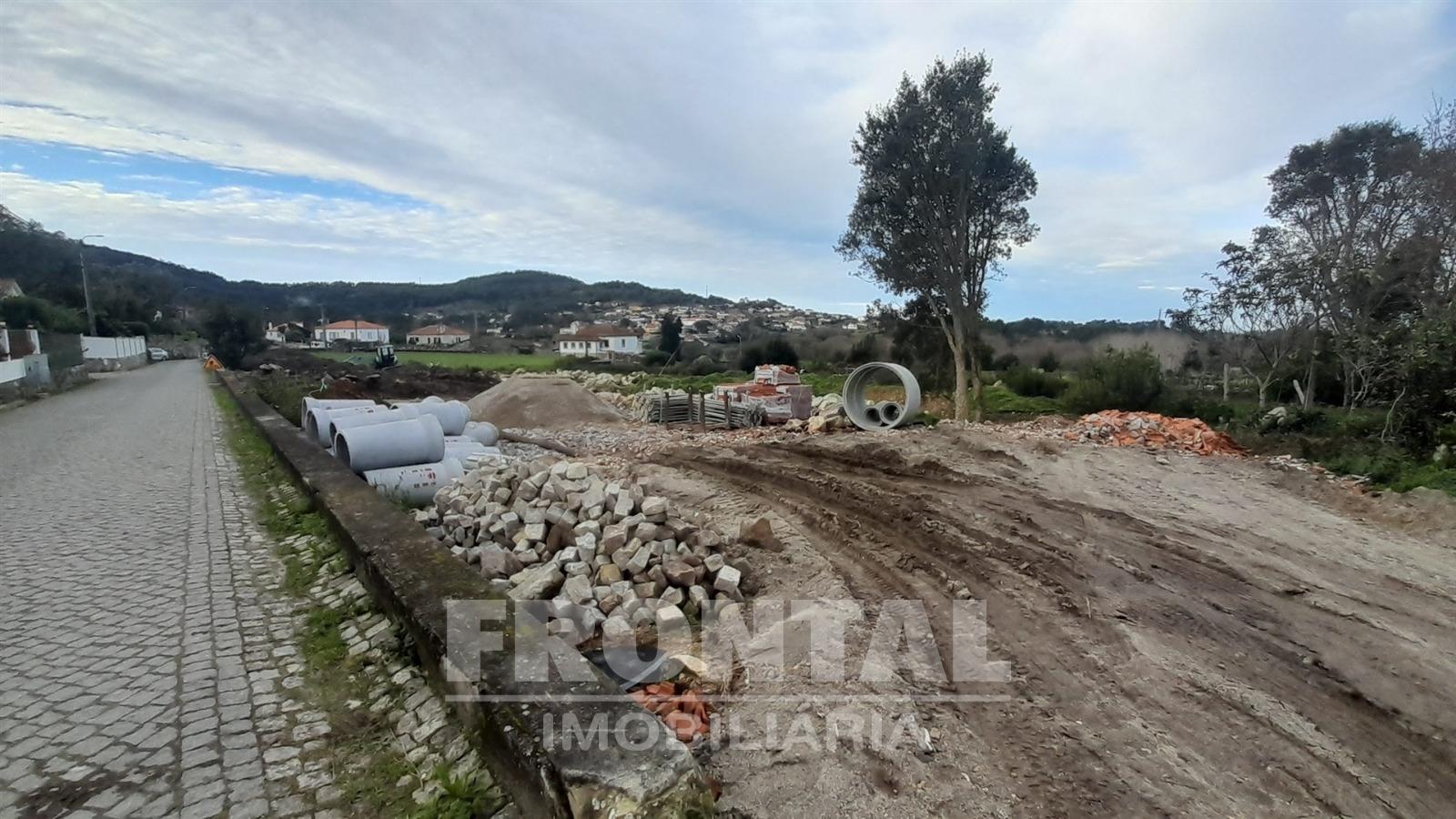 Terreno com Projeto Aprovado para Moradia T4 | Âncora, Caminha, Viana Do Castelo