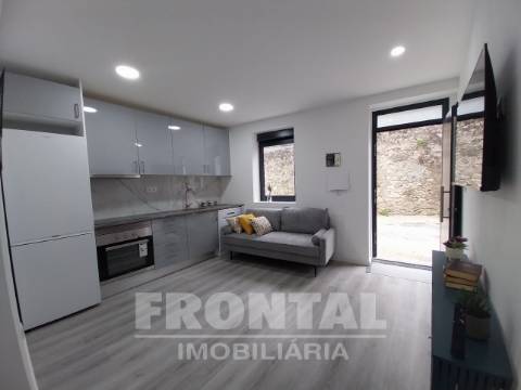 Moradia T1 Renovada, Próximo ao Metro | Cedofeita, Porto