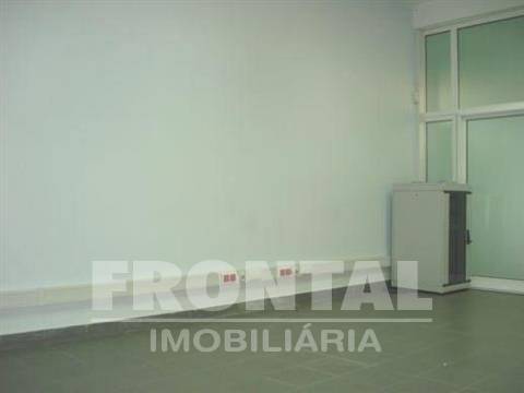 Loja com Projeto Aprovado para Habitação T3 | Nogueira da Maia, Maia, Porto