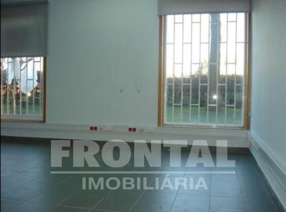 Loja com Projeto Aprovado para Habitação T3 | Nogueira da Maia, Maia, Porto