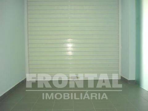 Loja com Projeto Aprovado para Habitação T3 | Nogueira da Maia, Maia, Porto