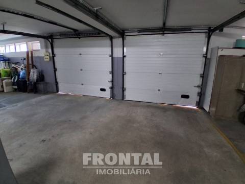 T2 com Cozinha Equipada, Elevador e Garagem | Perto do Metro, Baguim Do Monte
