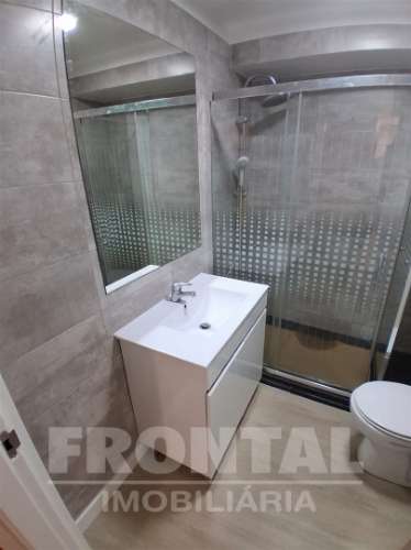 Apartamento T2 em Fase Final de Remodelação | Duas Frentes | Rio Tinto, Gondomar