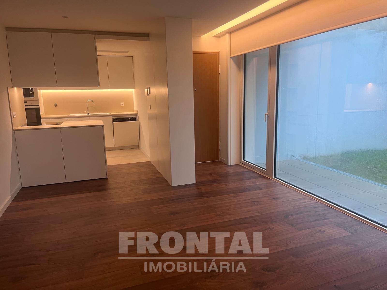 O SEU NOVO T1 DE SONHO NO CENTRO DO PORTO COM GARAGEM!