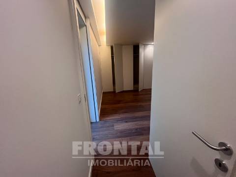 O SEU NOVO T1 DE SONHO NO CENTRO DO PORTO COM GARAGEM!