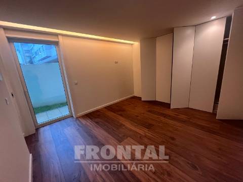 O SEU NOVO T1 DE SONHO NO CENTRO DO PORTO COM GARAGEM!