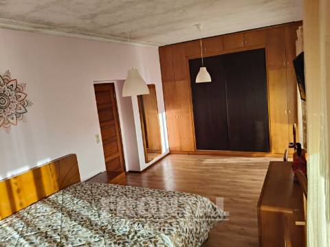 Moradia T4 + Armazém | Avintes, Vila Nova De Gaia