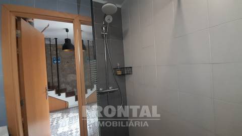 Moradia com 2 Alojamentos Locais Licenciados | Moledo, Caminha