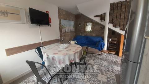 Moradia com 2 Alojamentos Locais Licenciados | Moledo, Caminha