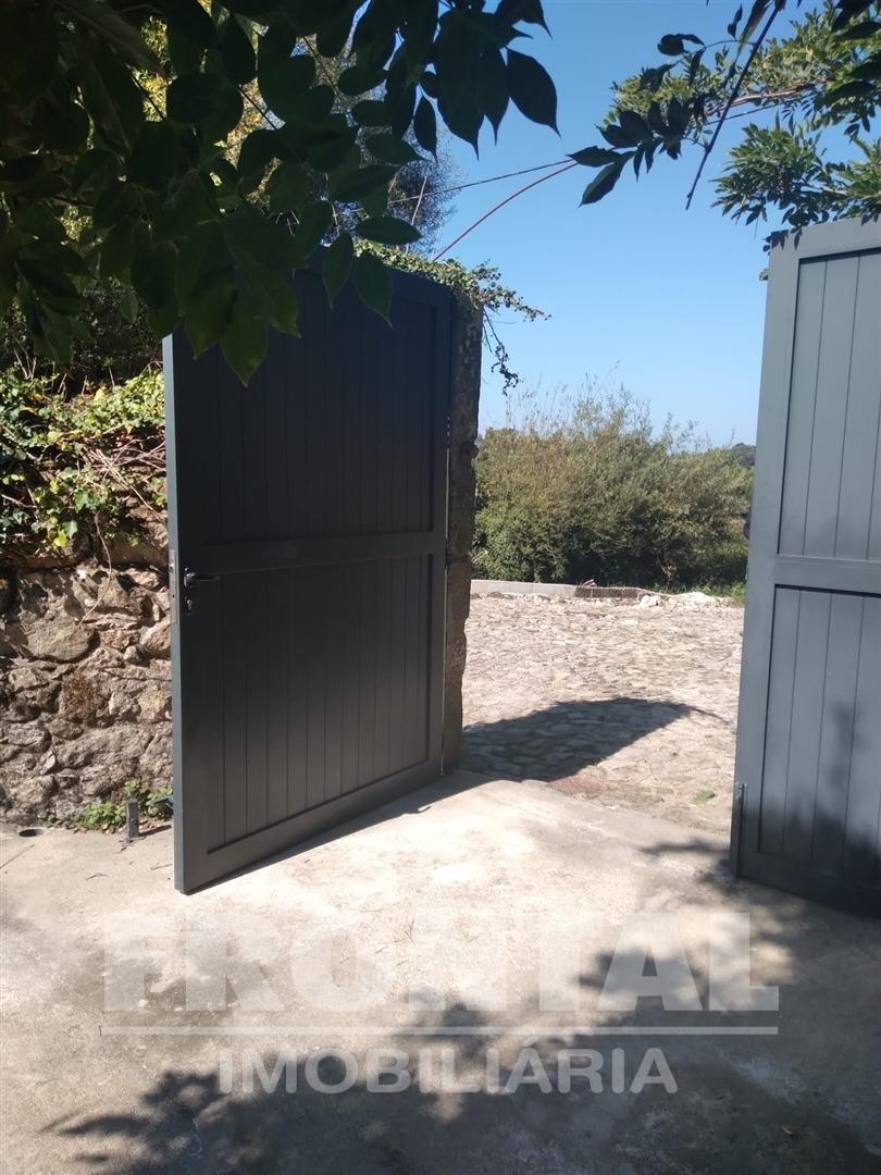 Moradia com 2 Alojamentos Locais Licenciados | Moledo, Caminha