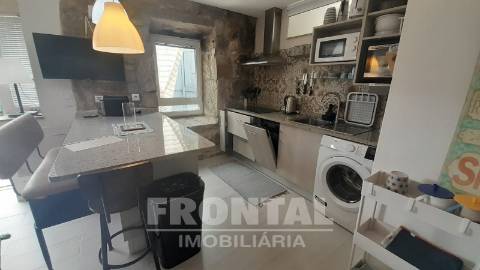 Moradia com 2 Alojamentos Locais Licenciados | Moledo, Caminha