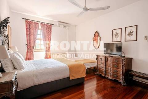 Exclusivo Frontal Moradia de Prestígio com Elevado Potencial Turístico – Frechas, Mirandela