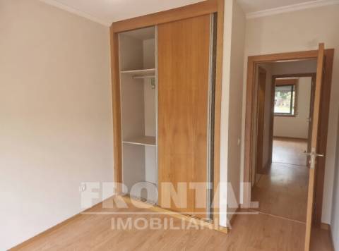 Apartamento T2 à Circunvalação | Junto à estação de recolha da STCP