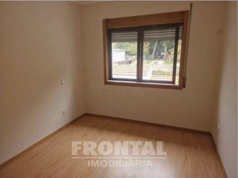 Apartamento T2 à Circunvalação | Junto à estação de recolha da STCP
