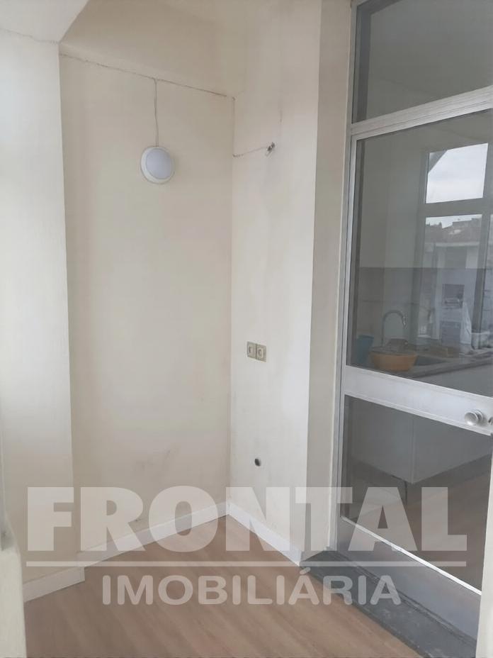 Apartamento T4 Totalmente remodelado à venda | Localização central no Porto