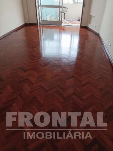 Apartamento T4 Totalmente remodelado à venda | Localização central no Porto