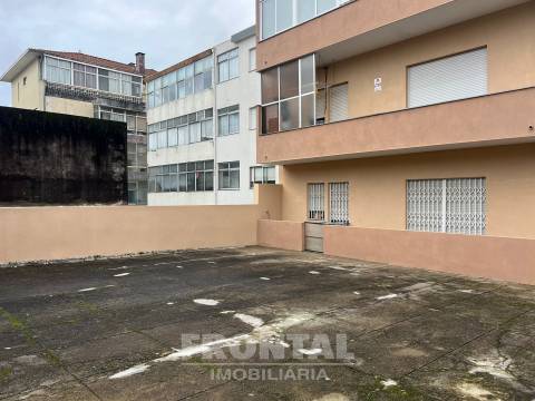 Apartamento T3 com Garagem Box | Águas Santas, Maia