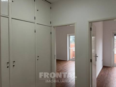 Apartamento T3 com Garagem Box | Águas Santas, Maia