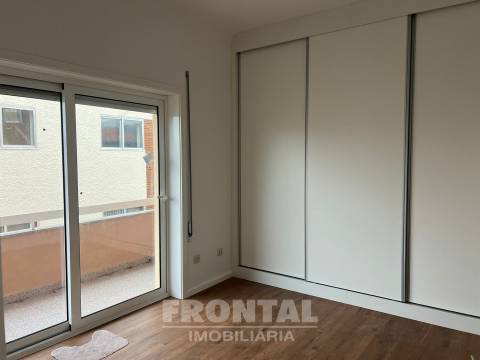 Apartamento T3 com Garagem Box | Águas Santas, Maia