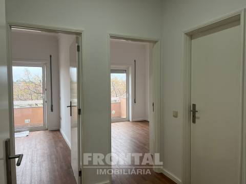 Apartamento T3 com Garagem Box | Águas Santas, Maia