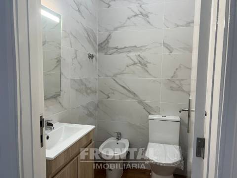 Apartamento T3 com Garagem Box | Águas Santas, Maia