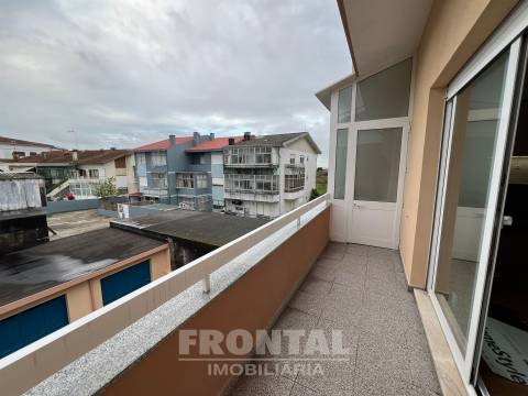 Apartamento T3 com Garagem Box | Águas Santas, Maia