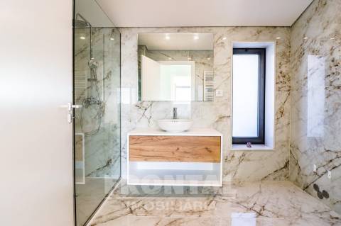 Penthouse com Dois Terraços e Vista Mar | Centro De Espinho, Espinho