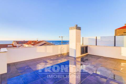 Penthouse com Dois Terraços e Vista Mar | Centro De Espinho, Espinho