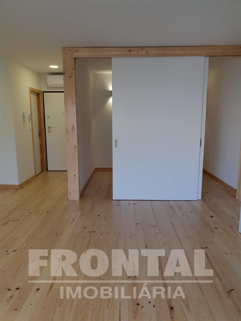 Apartamento T0 Totalmente Remodelado | Paranhos, Porto