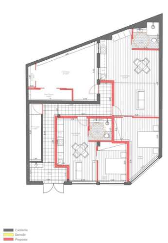 Loja com Projeto para 4 apartamentos T1 - Oportunidade de Investimento | Vila Nova Da Telha, Maia