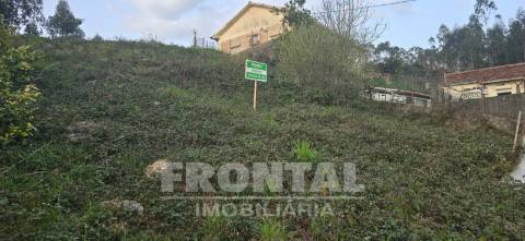 Terreno com 385 m2 e 14m de Frente em Zona Habitacional | Alfena, Valongo