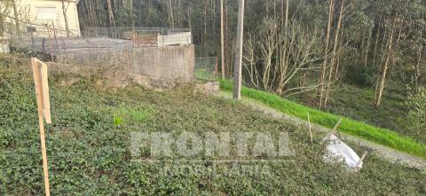 Terreno com 385 m2 e 14m de Frente em Zona Habitacional | Alfena, Valongo