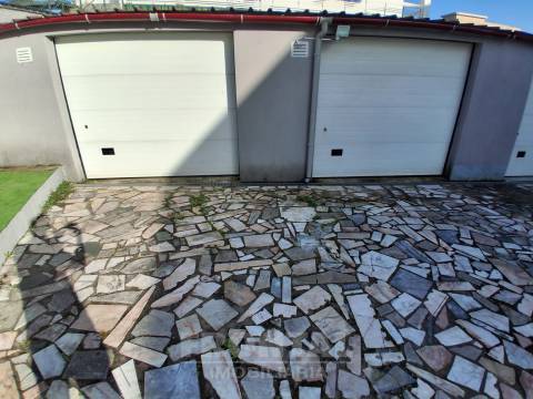 Andar Moradia T3 Renovado com Garagem | São Cosme, Gondomar