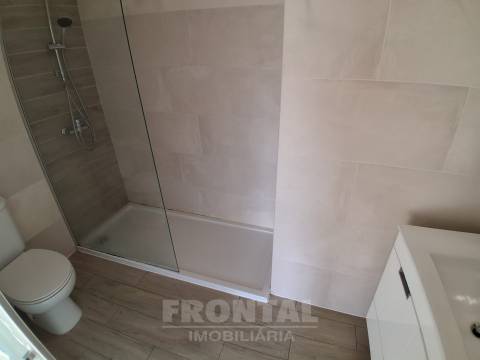 Andar Moradia T3 Renovado com Garagem | São Cosme, Gondomar