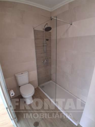 Andar Moradia T3 Renovado com Garagem | São Cosme, Gondomar