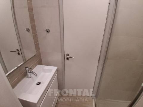 Andar Moradia T3 Renovado com Garagem | São Cosme, Gondomar