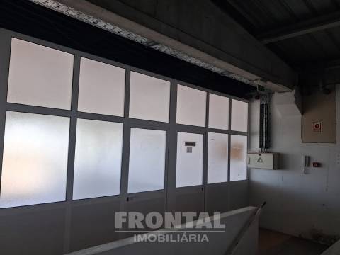 Armazém para Venda - 957 m² | Cais Privado | Touguinhó, Vila Do Conde