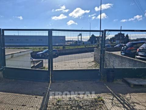 Armazém para Arrendamento - 957 m² | Cais Privado | Touguinhó, Vila Do Conde