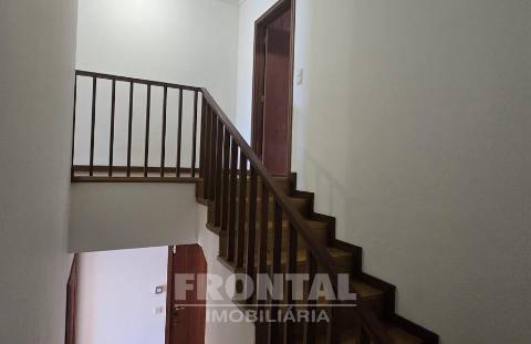 T3 Duplex em Condomínio Fechado com Piscina | Lavra, Matosinhos