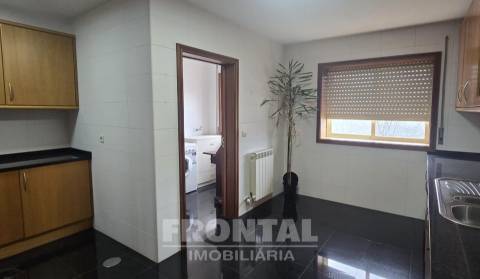 T3 Duplex em Condomínio Fechado com Piscina | Lavra, Matosinhos