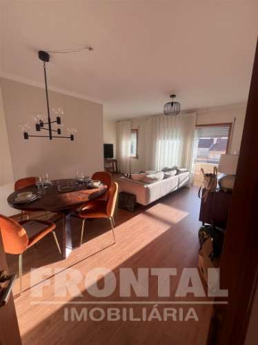 T2 Soalheiro com Garagem Dupla e Varanda | Senhora da Hora