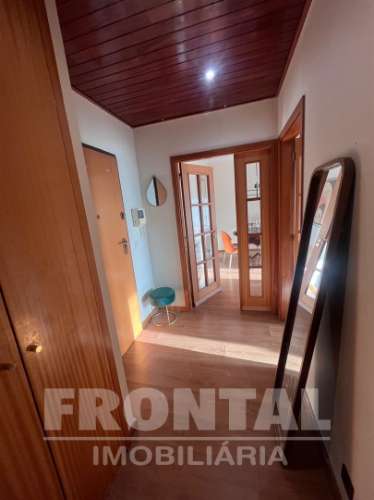 T2 Soalheiro com Garagem Dupla e Varanda | Senhora da Hora