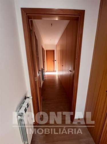 T2 Soalheiro com Garagem Dupla e Varanda | Senhora da Hora