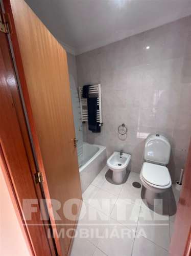 T2 Soalheiro com Garagem Dupla e Varanda | Senhora da Hora