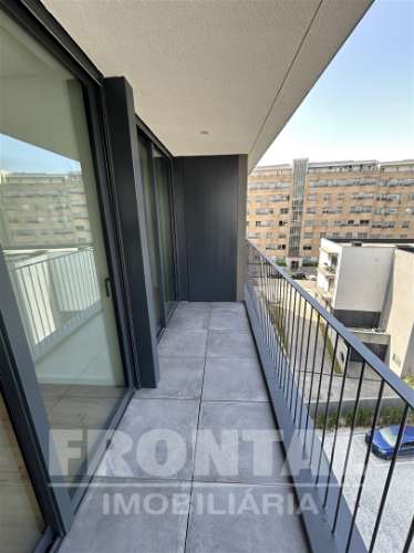 T2 com Lugar de Garagem | Arrendamento – Polo Universitário do Porto