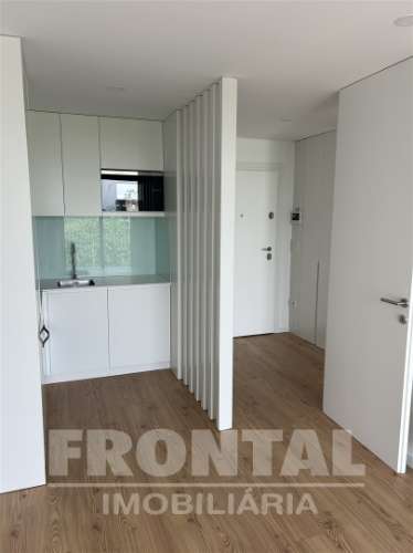 T2 com Lugar de Garagem | Arrendamento – Polo Universitário do Porto