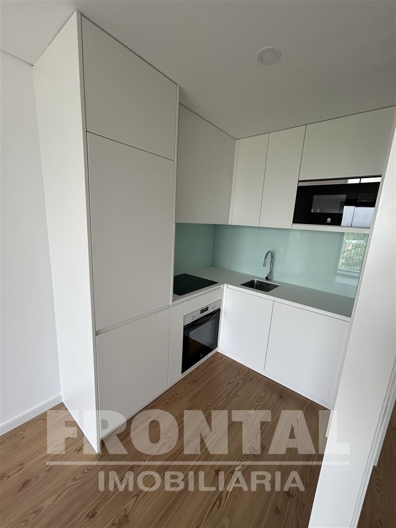 T2 com Lugar de Garagem | Arrendamento – Polo Universitário do Porto