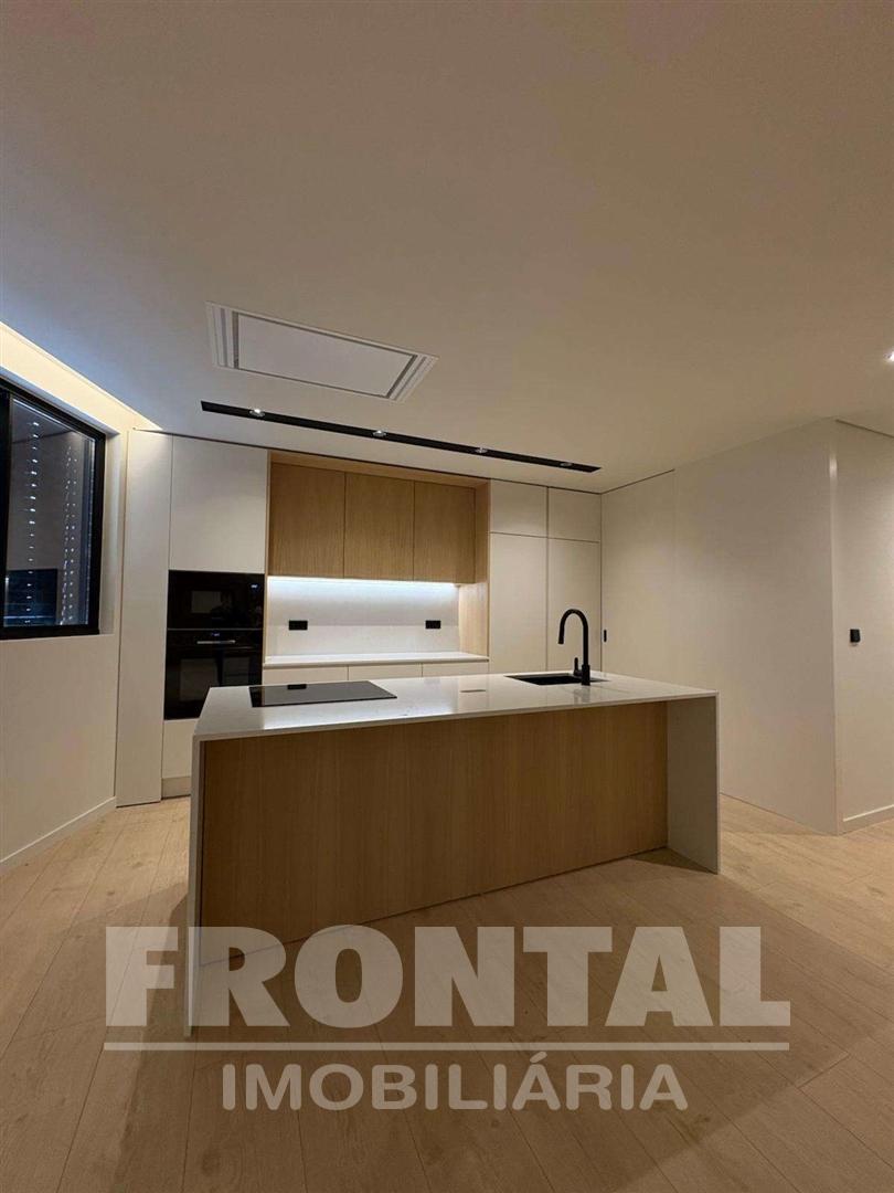Apartamento T4 Venda em Gondomar (São Cosme), Valbom e Jovim,Gondomar