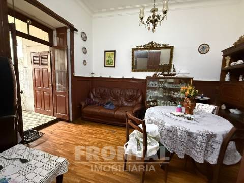 Prédio para Reabilitação em Cedofeita, Porto, Porto