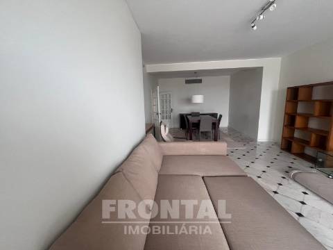 T4 para Arrendamento | Damião de Góis | Centro do Porto | 158 m² | Garagem + Grande Arrumo